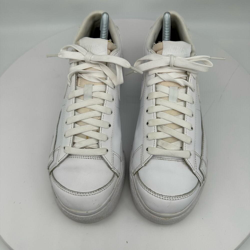 Nike Women's Blazer Low Platform Triple White Sneaker Size 9 - Picture 2 of 16